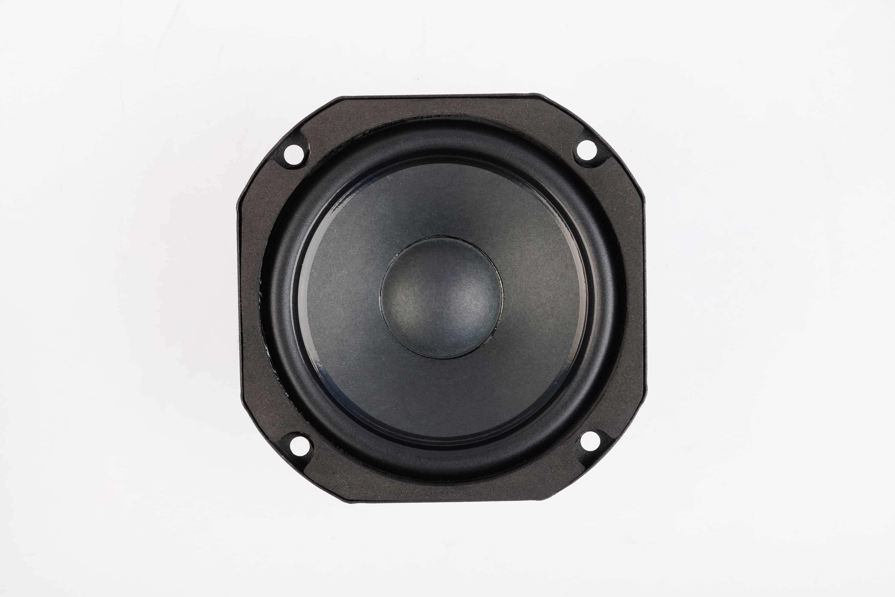 Lavoce FSF041.00 4 inch 8 ohm loudspeaker driver view 3
