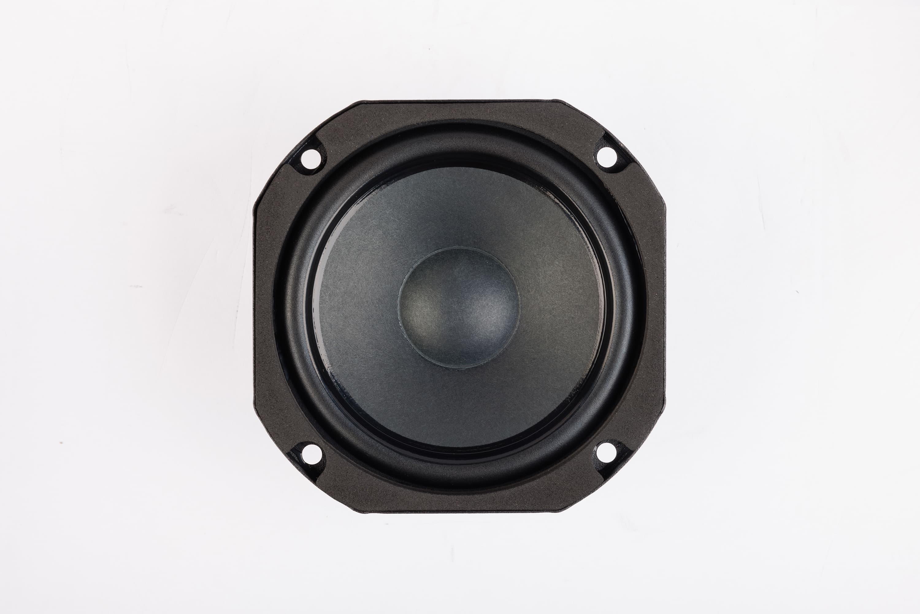 Lavoce FSN041.00 4 inch 8 ohm loudspeaker driver view 3