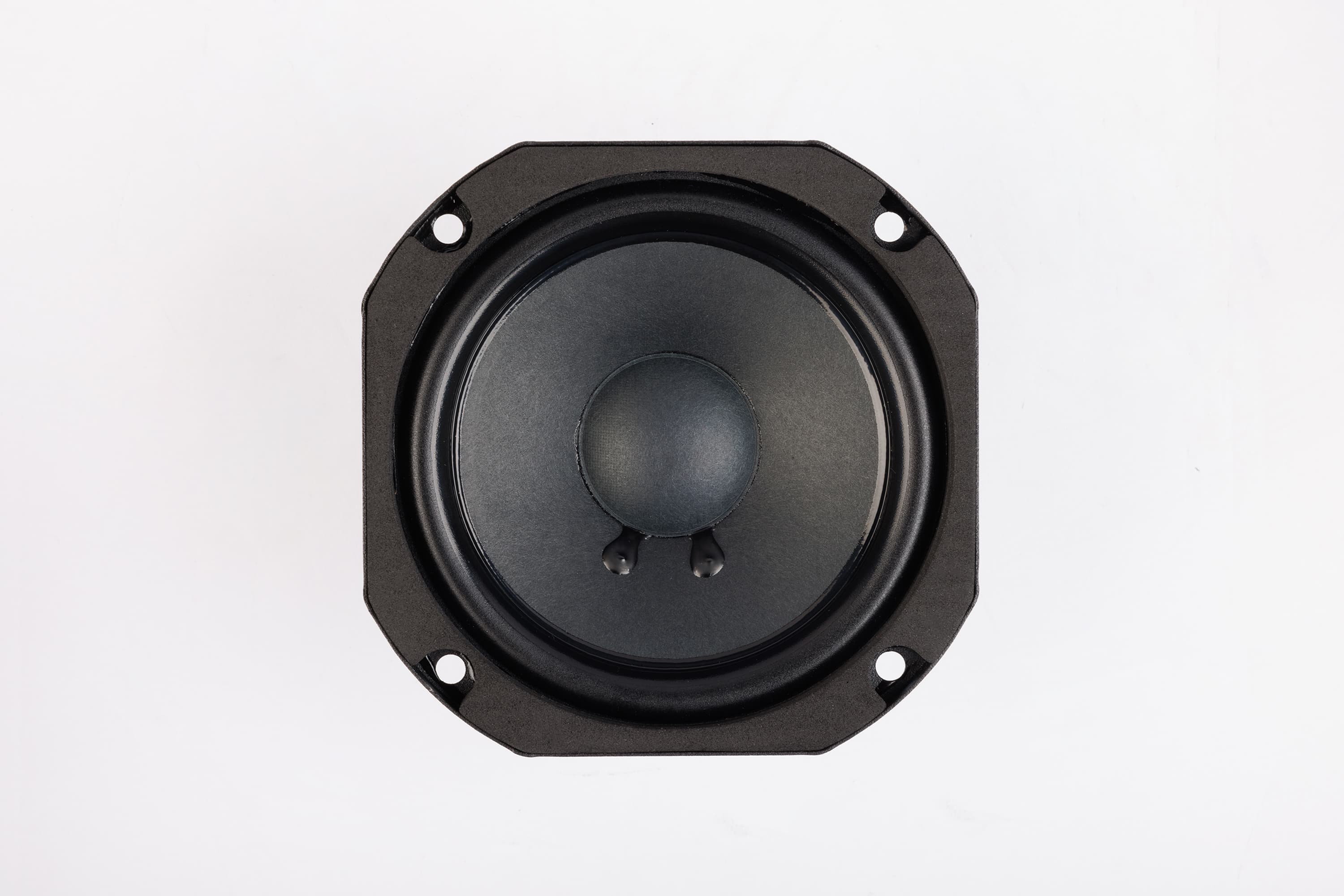 Lavoce WSN041.00 4 inch 8 ohm loudspeaker driver view 3
