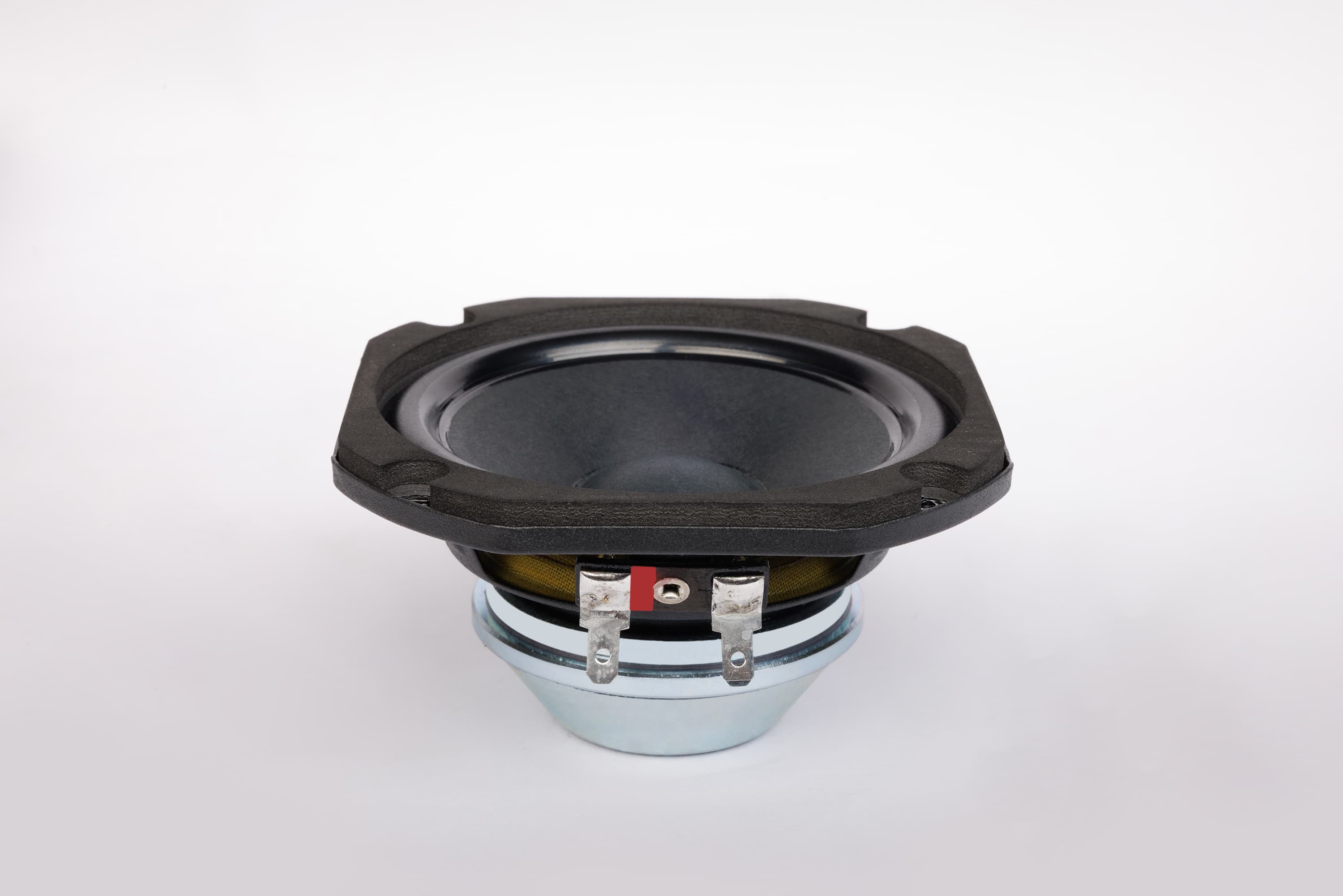 Lavoce WSN041.00 4 inch 8 ohm loudspeaker driver view 2