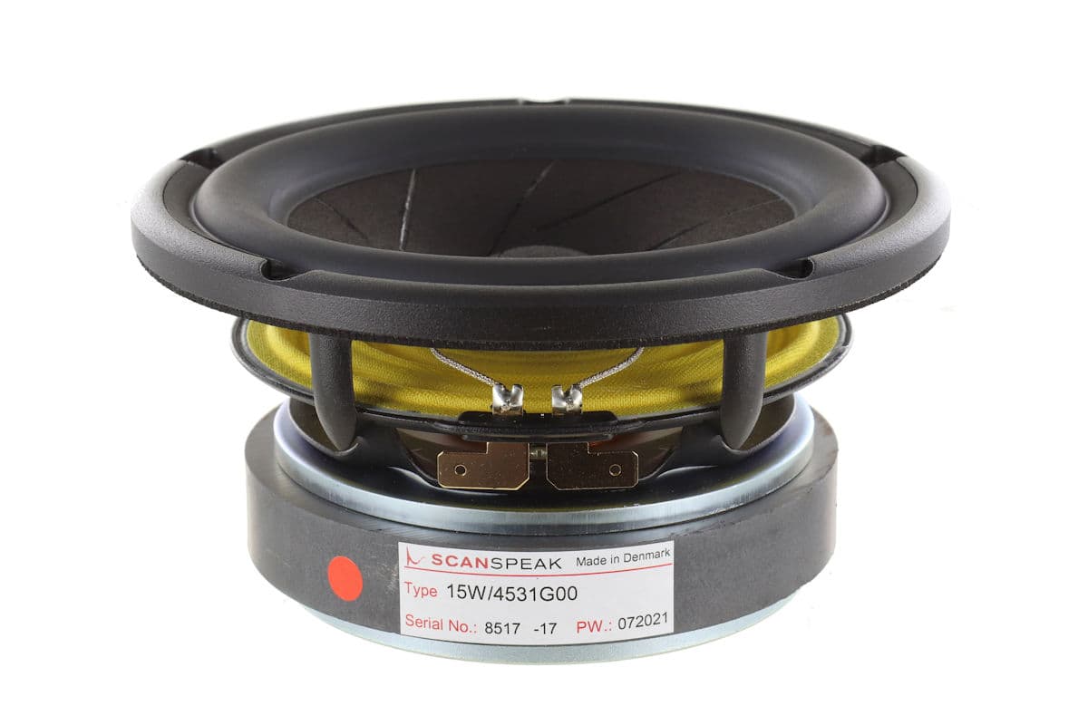 Scanspeak 15W/4531G00 6 inch 4 ohm loudspeaker driver view 2